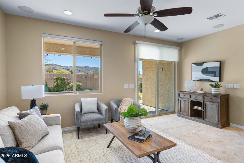 2327 E Harwell Rd-15