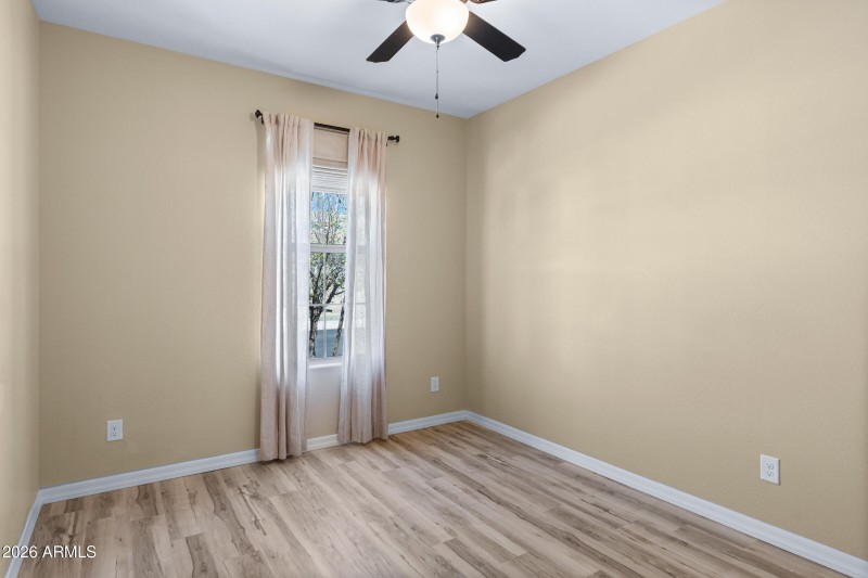 2327 E Harwell Rd-16