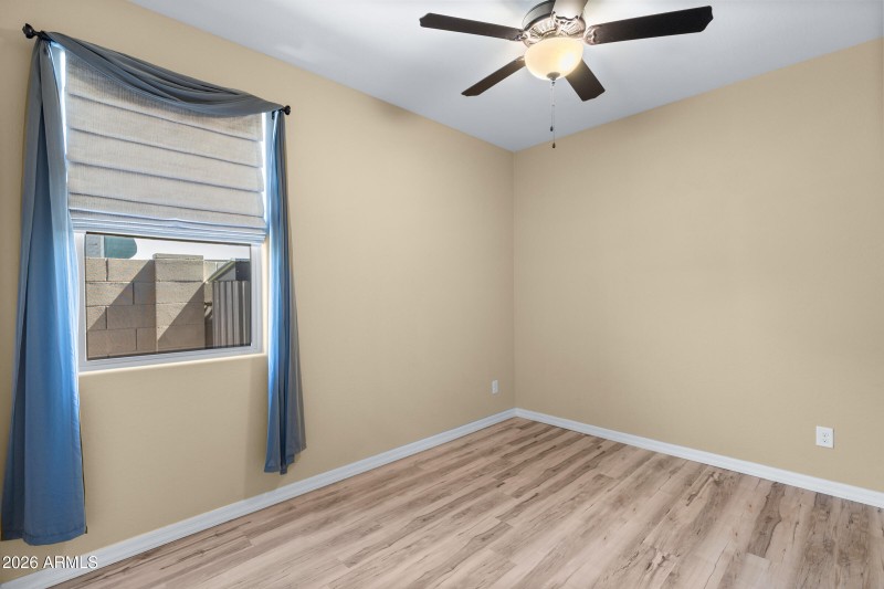 2327 E Harwell Rd-17