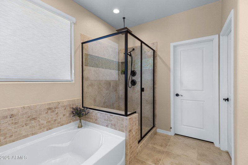 2327 E Harwell Rd-27