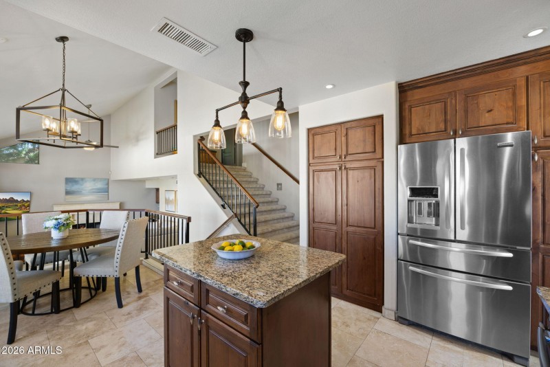 11-web-or-mls-2644-e-nora-st