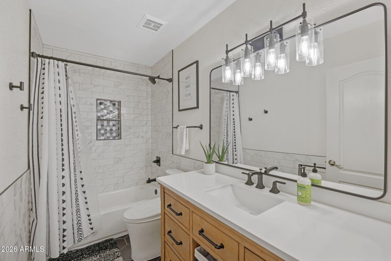 21-web-or-mls-2644-e-nora-st