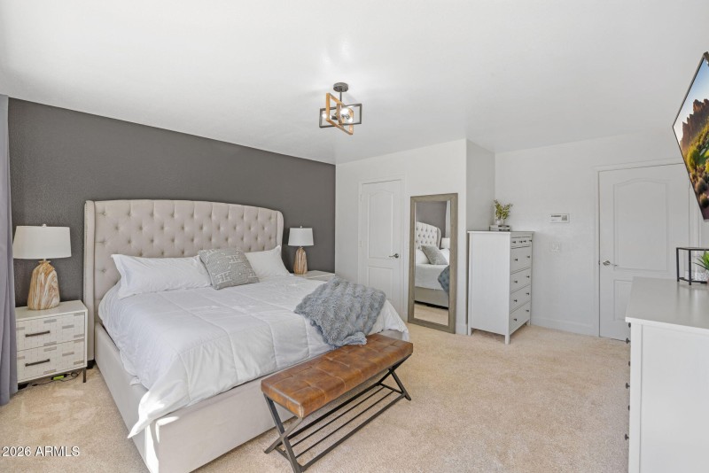 26-web-or-mls-2644-e-nora-st