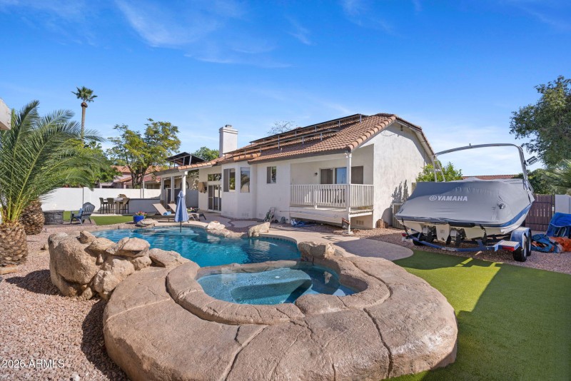 40-web-or-mls-2644-e-nora-st