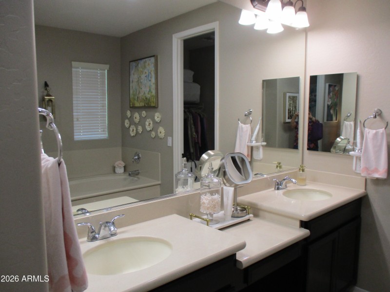 856 S Agnes Lane Primary Ensuite Double