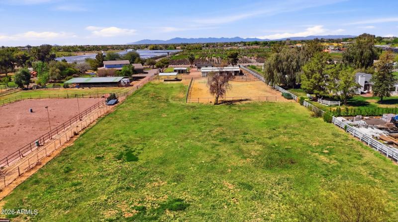 23317 S 180th St - 31