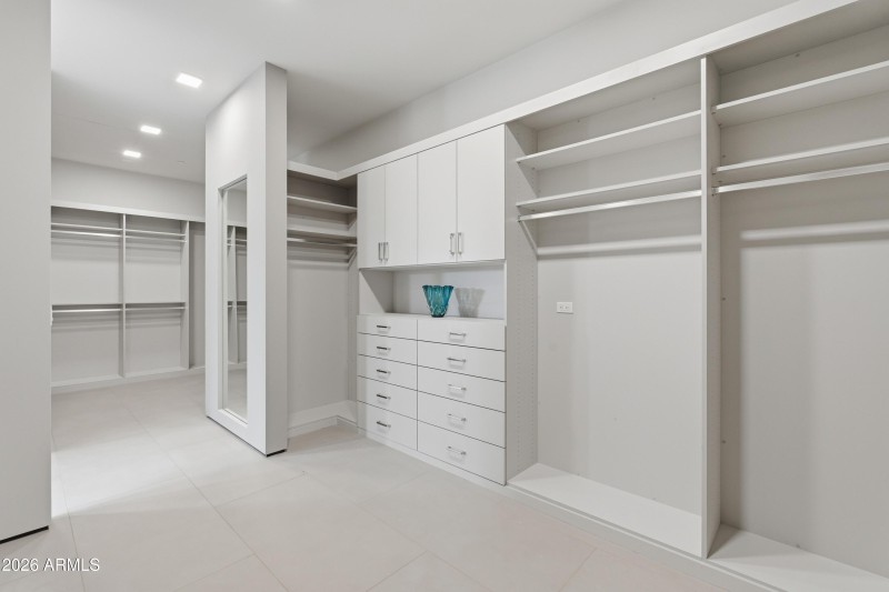 039_Primary Walkin Closet