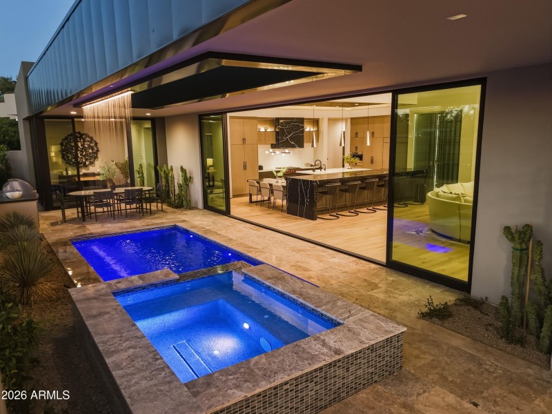 067_Cascading Pool Spa