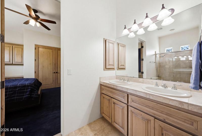 En-suite Guest Bedroom 3