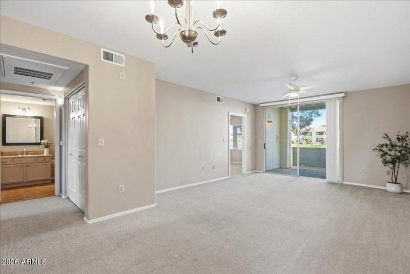 09-1825 W Ray Rd Unit 1106_RedHogMedia