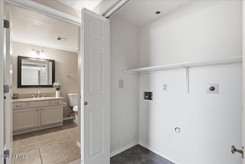 24-1825 W Ray Rd Unit 1106_RedHogMedia