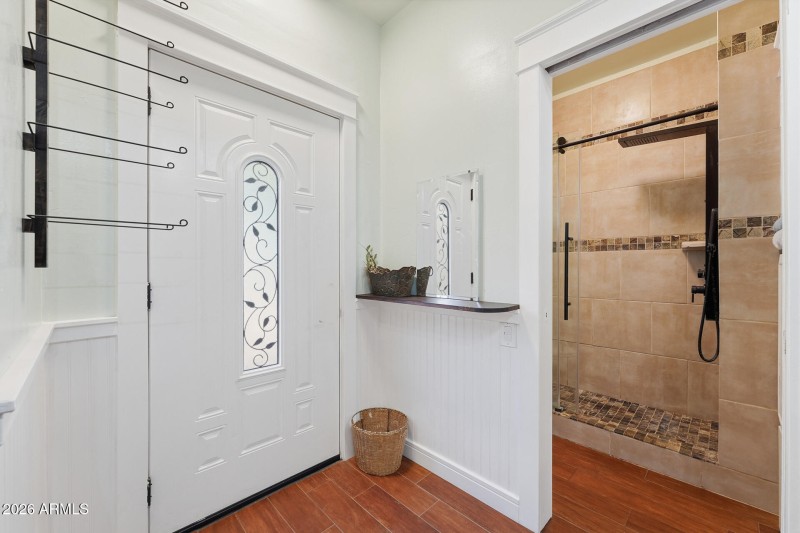 034-primary-bathroom