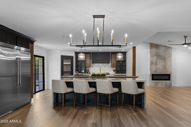 1821 E Lynwood St-13