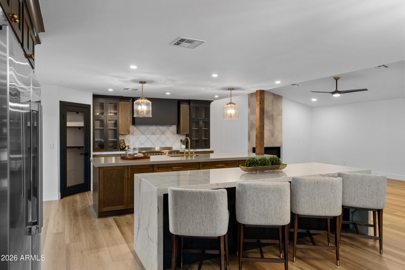 1821 E Lynwood St-18