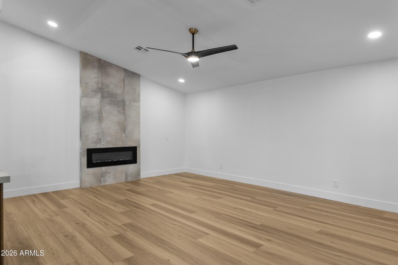 1821 E Lynwood St-23