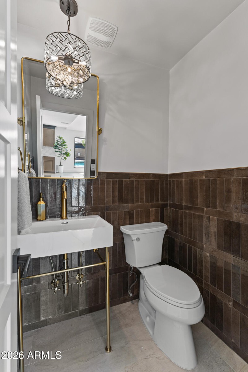 1821 E Lynwood St-25 105