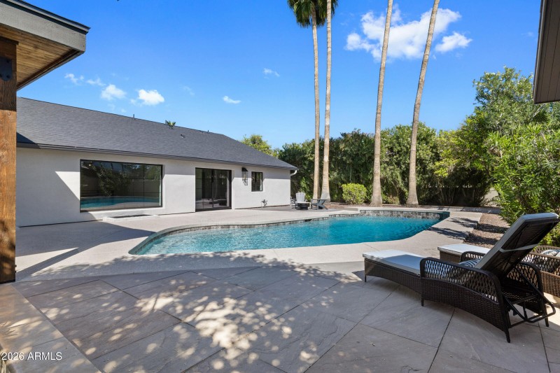 1821 E Lynwood St-57