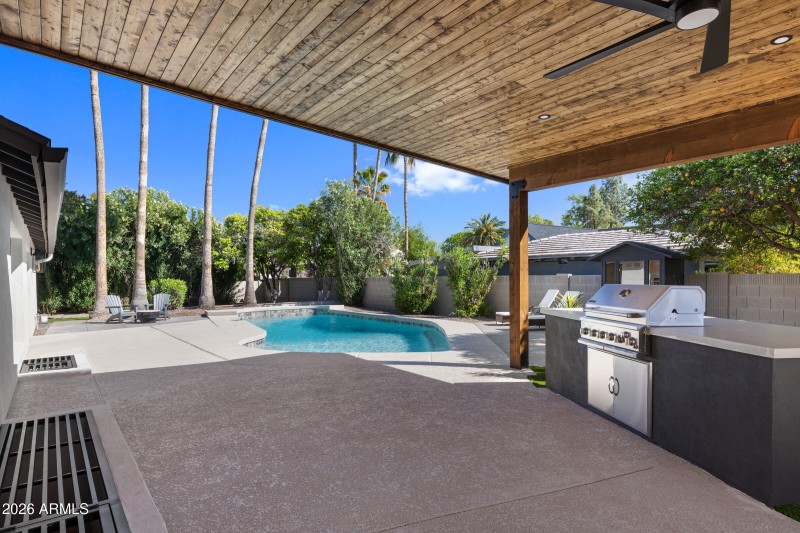 1821 E Lynwood St-65