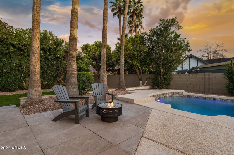 1821 E Lynwood St-82