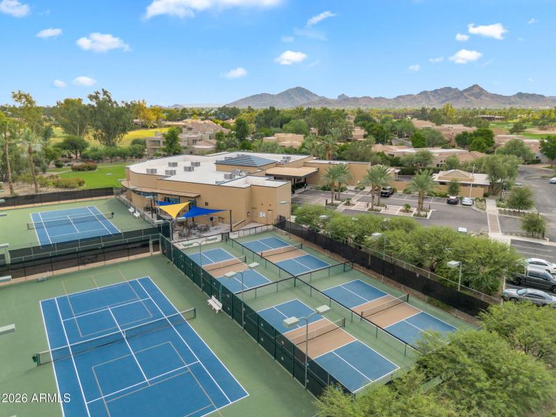 Tennis/Pickleball Courts