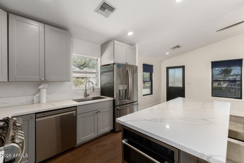 5ED64CAC-5250-4956-8DFB-31CEC4375A95_1_1