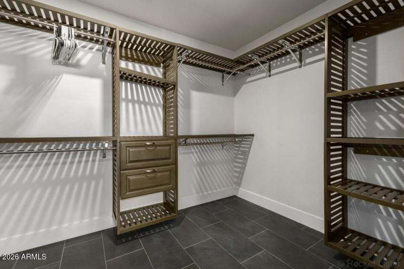 E94C3861-548C-4C8F-8AE3-FC4D674FAA9C_1_1