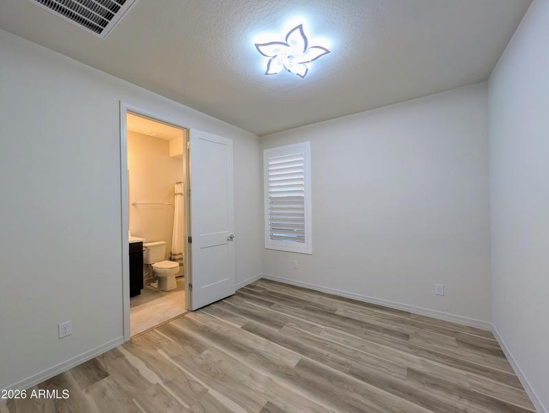 PXL_20260308_011121332