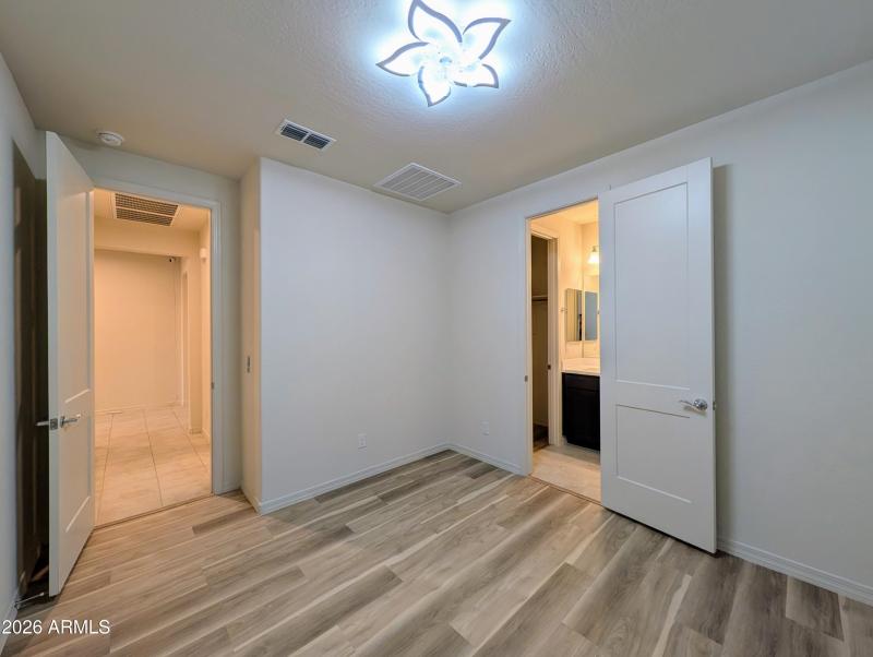 PXL_20260308_011153436