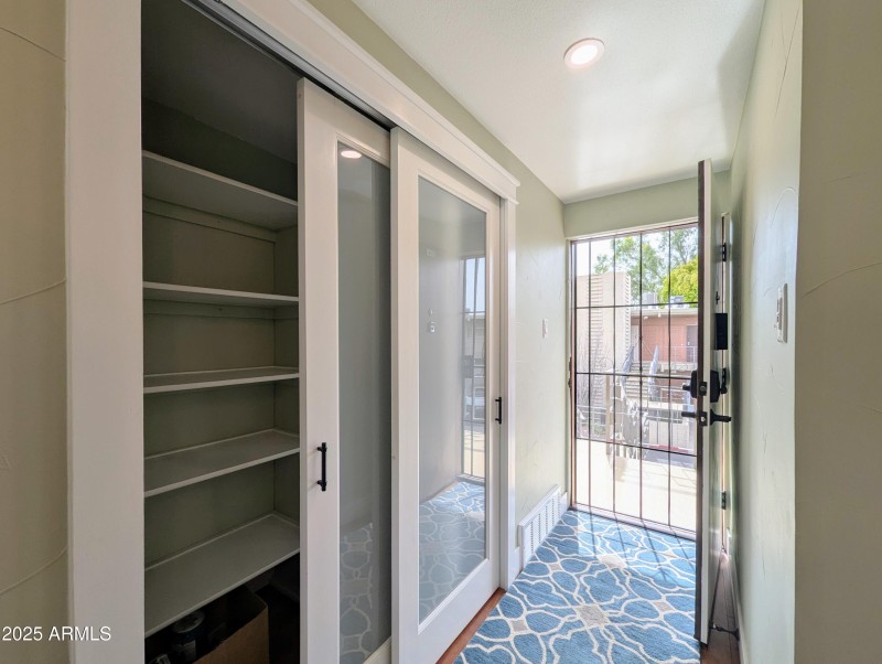 PXL_20250810_221900378