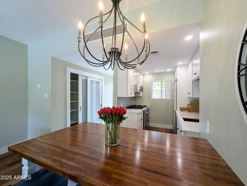 PXL_20250810_221939740