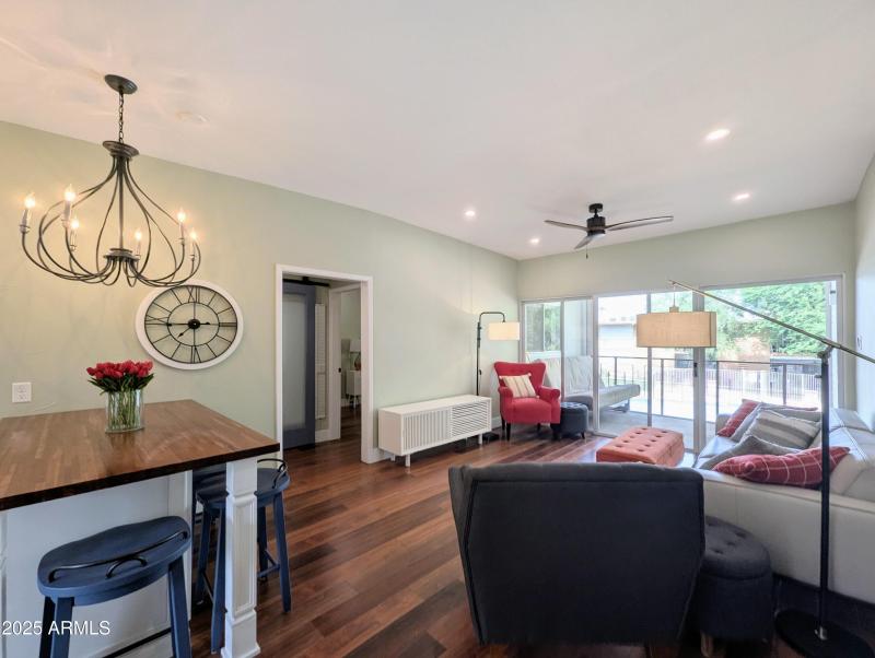 PXL_20250810_222116402