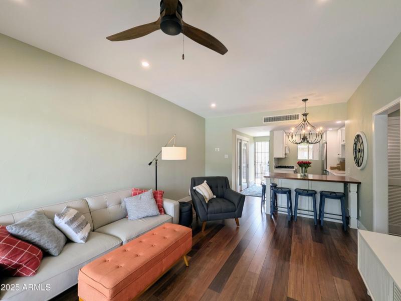 PXL_20250810_222148722