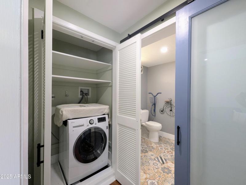 PXL_20250810_222242626