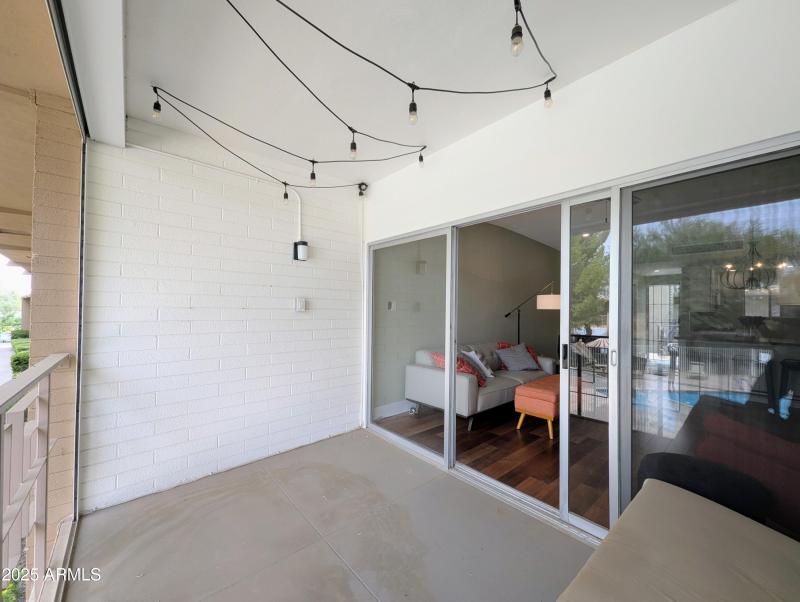 PXL_20250810_222553003