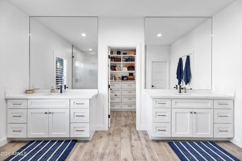 Main master double vanity