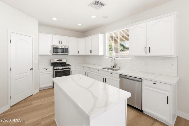 17328 W Bajada Rd-32