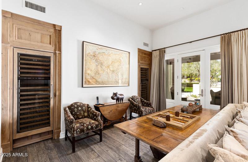 LOTS OF SEATING AREAS