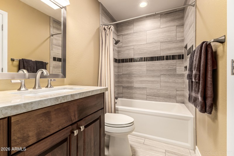 2nd Bedroom En Suite