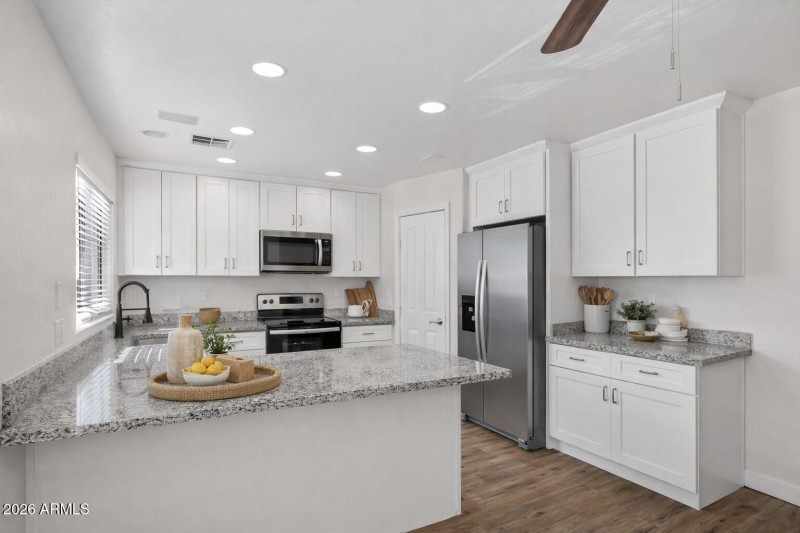 6) 67995-69bd6ff05ac1a