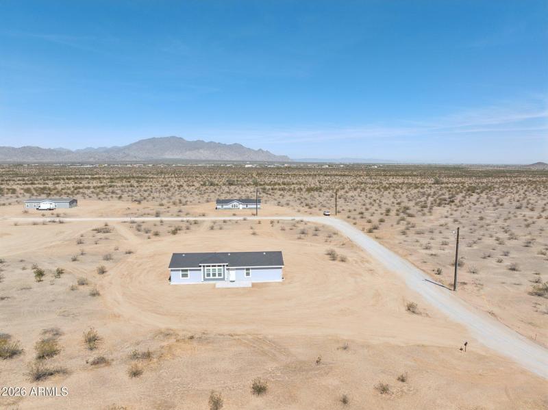 11-web-or-mls-18230-n-meadow-ln-rd