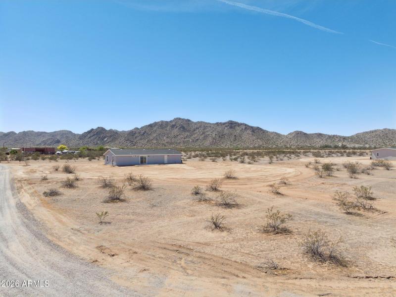 15-web-or-mls-18230-n-meadow-ln-rd