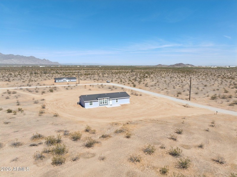 21-web-or-mls-18230-n-meadow-ln-rd