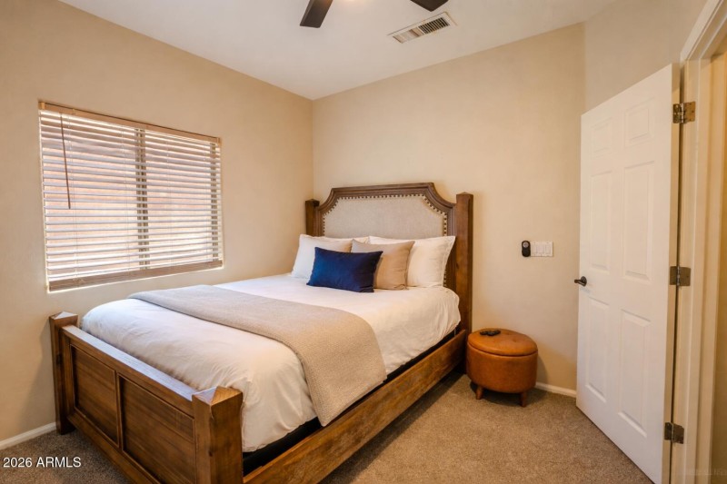 bcca76f8-25d7-47d7-81f7-f56e44693827