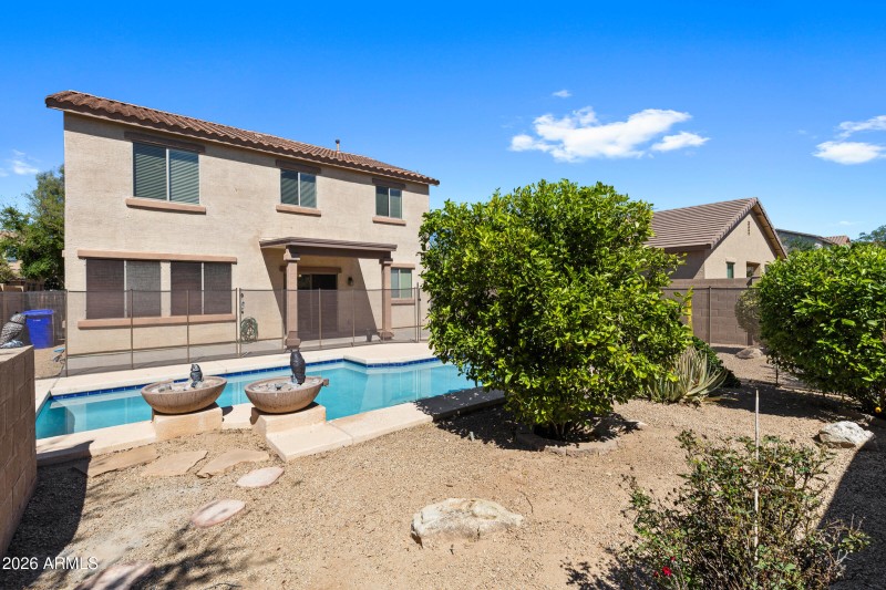 3029 E Franklin Ave-31