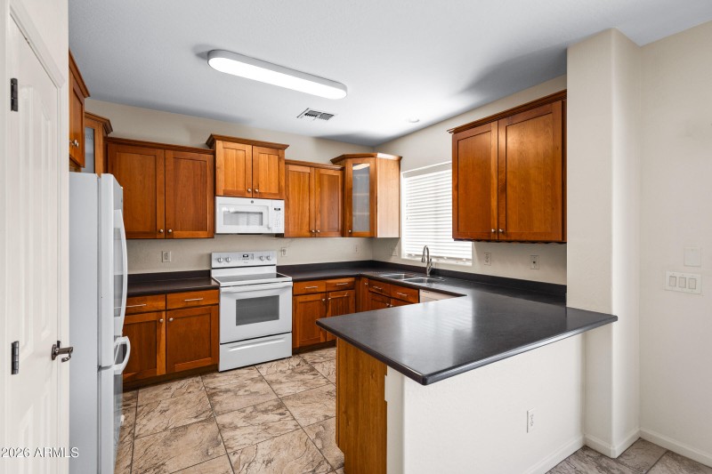 3029 E Franklin Ave-8