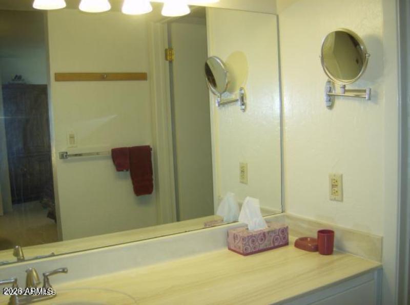 20120411231604522918000000-o