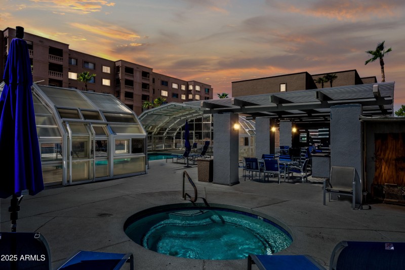 9-Scottsdale Shadows-ocupix-COMM