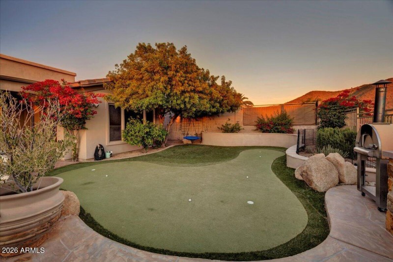 Enjoy Putting In The Evening