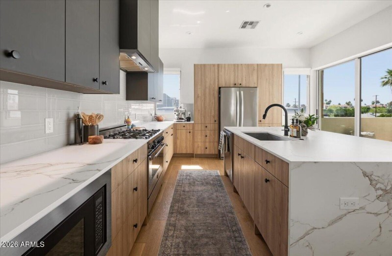 Chef's Island Kitchen