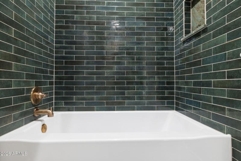 34-web-or-mls-2335-s-orange